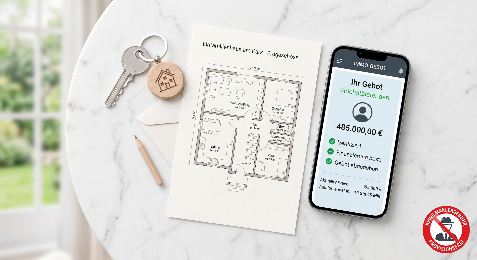 Digitales Bieterverfahren ohne Makler – Grundriss, Schlüssel und Smartphone mit Gebot